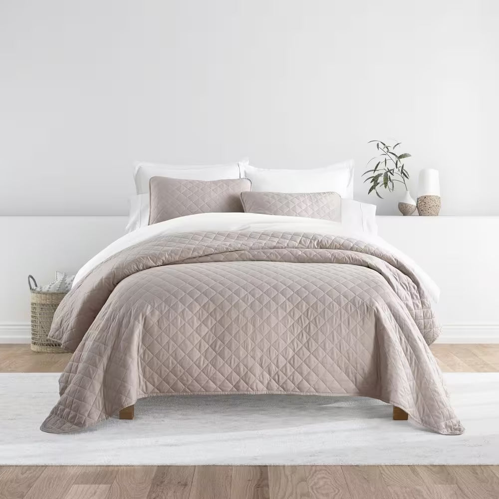 All Season 3-Pcs Diamond Stitch Microfiber Quilt Set with Shams