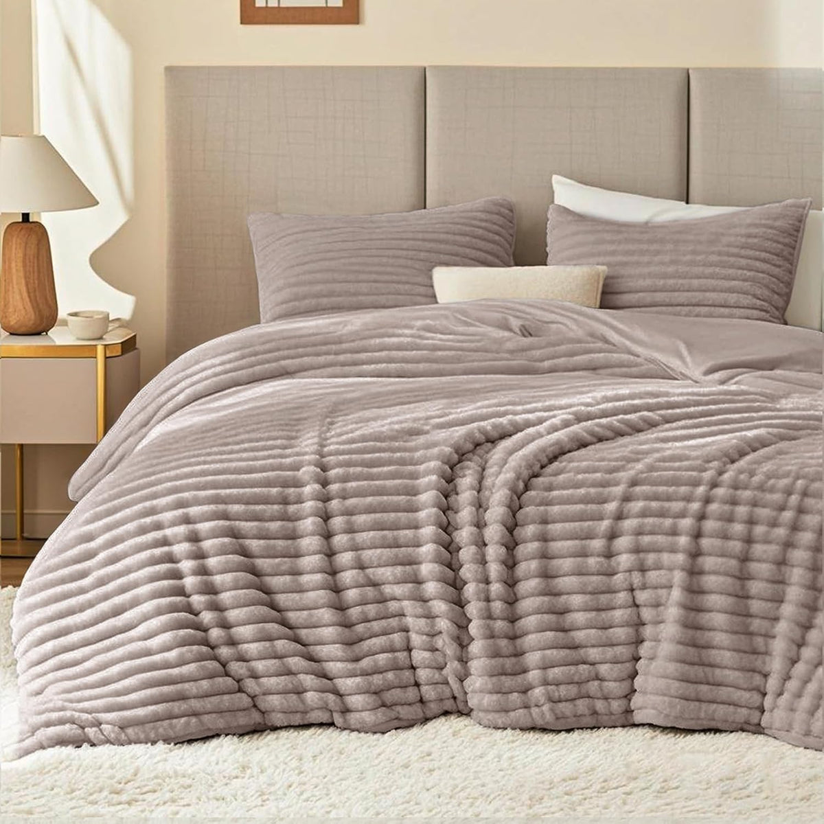 Fluffy Comforter Set King Size - Super Soft Faux Fur Stripe Jacquard Comforter 3 Pieces, Dark Khaki Fleece Bedding Set,Winter Warm Bed Set,1 Comforter with 2 Pillowcases