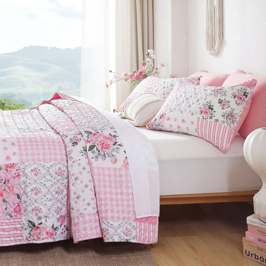 Floral Quilt Set Twin Size – Ultra Soft Lightweight Bedspread, 2 Piece Pink Bedding Set (66"X90") with Pillowcases (20"X26"), All Season Coverlet for Bedroom & Guest Room