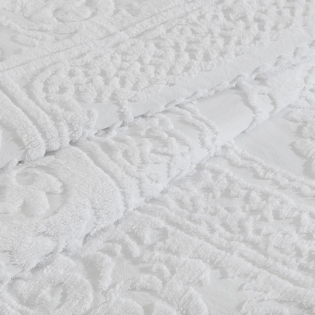 Medallion Tufted Chenille Comforter 3-Piece Set, Cotton, All Season Cozy Bedding, Queen, White