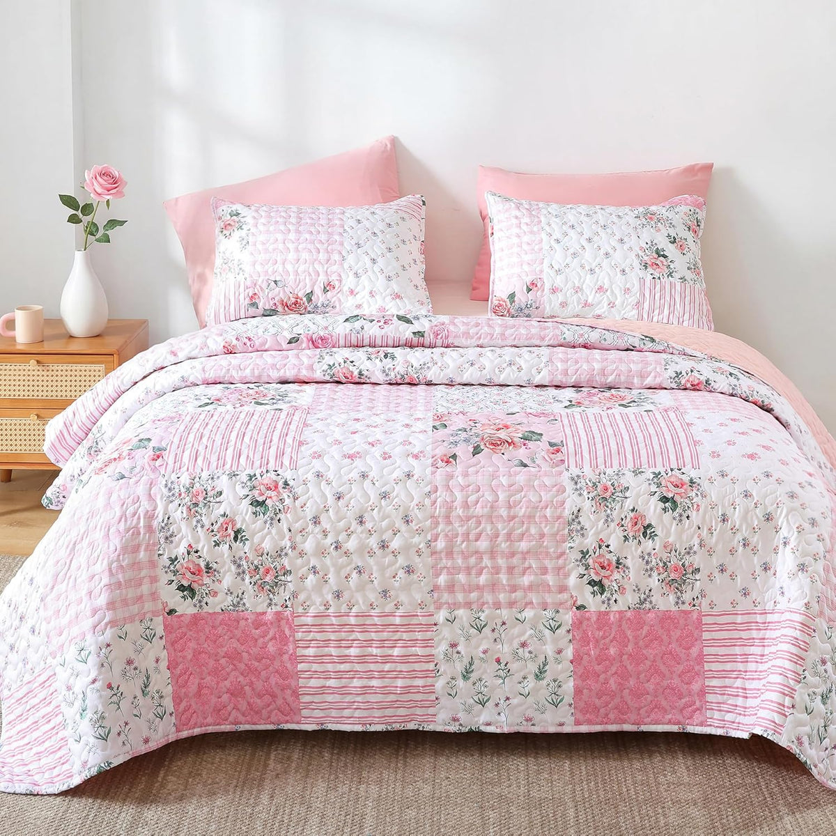 Floral Quilt Set Twin Size – Ultra Soft Lightweight Bedspread, 2 Piece Pink Bedding Set (66"X90") with Pillowcases (20"X26"), All Season Coverlet for Bedroom & Guest Room